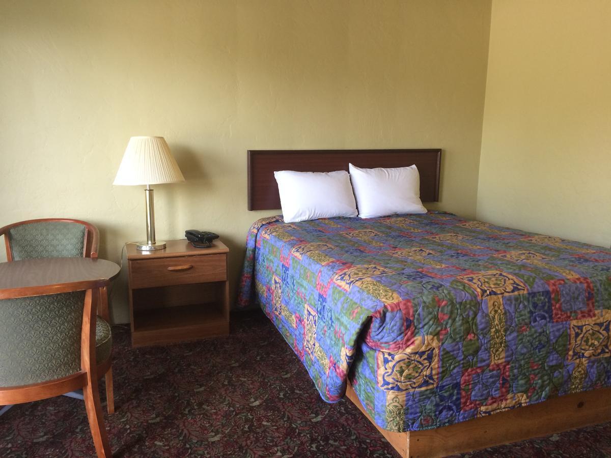Quick Stop Motel Round Prairie Exterior foto