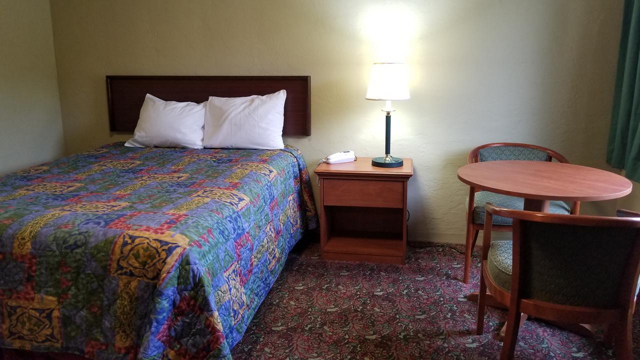 Quick Stop Motel Round Prairie Exterior foto